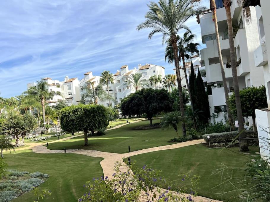 Costalita Beach Apartamento En Estepona Eksteriør billede
