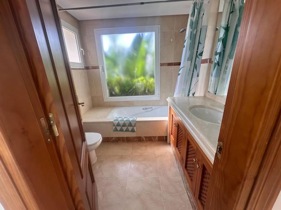 Costalita Beach Apartamento En Estepona Eksteriør billede
