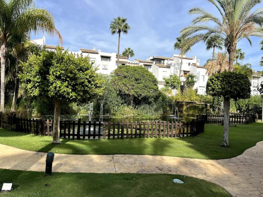 Costalita Beach Apartamento En Estepona Eksteriør billede