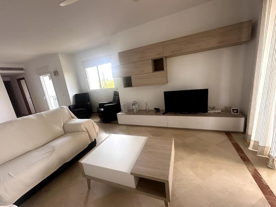 Costalita Beach Apartamento En Estepona Eksteriør billede